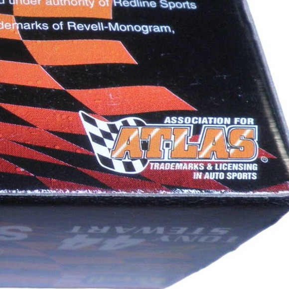 Tony Stewart #44 Small Soldiers 1998 Pontiac Grand Prix, Revell Racing 1:64 CWC - Picture 6 of 8